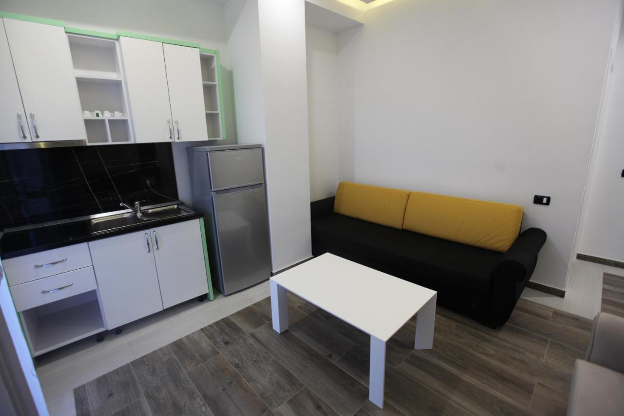 Hotel Kristal Borsh Bagian luar foto