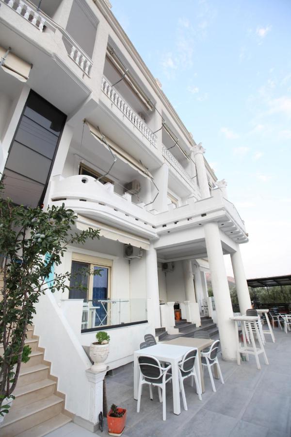 Hotel Kristal Borsh Bagian luar foto
