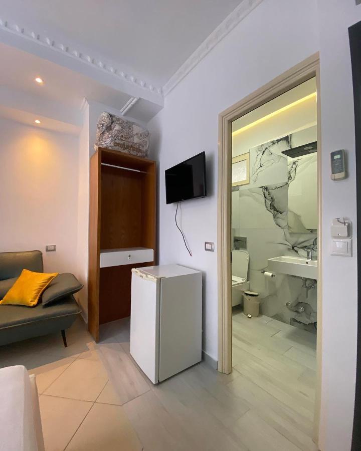 Hotel Kristal Borsh Bagian luar foto
