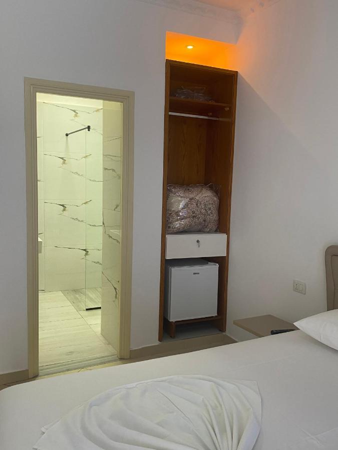 Hotel Kristal Borsh Bagian luar foto