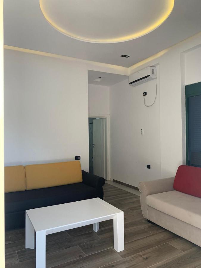 Hotel Kristal Borsh Bagian luar foto