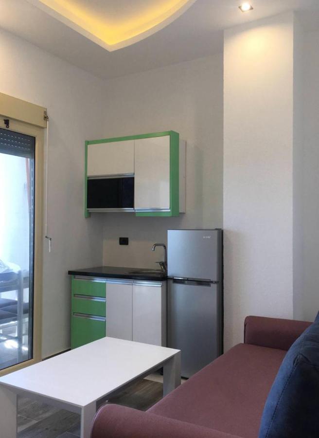 Hotel Kristal Borsh Bagian luar foto