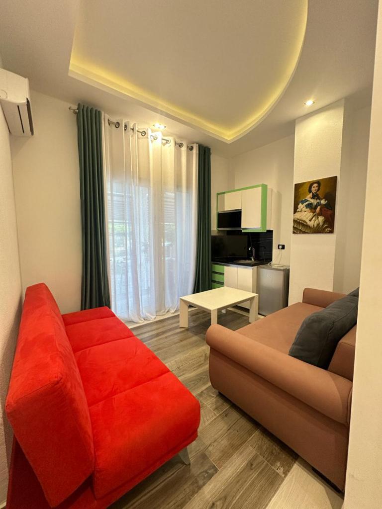 Hotel Kristal Borsh Bagian luar foto